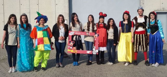 İzmir Üniversitesi Öğrencileri Mahkum Çocukları Unutmadı