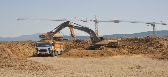 Aliağa’da TOKİ Konutları Yükseliyor