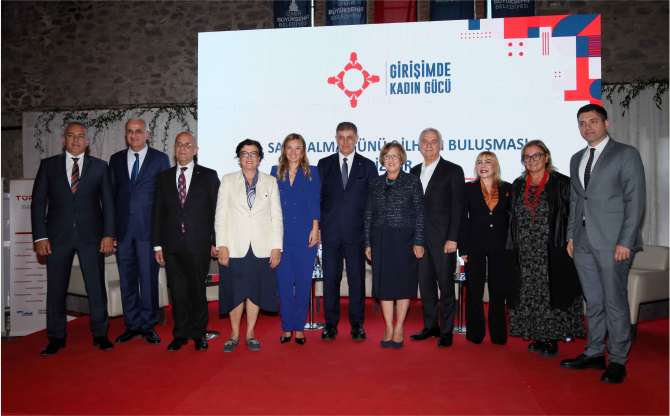 Kadın Girişimciler İzmir'de Güçlerini Birleştirdi