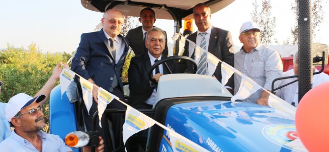 New Holland Traktörleri Egeli Çiftçilerin Hizmetinde