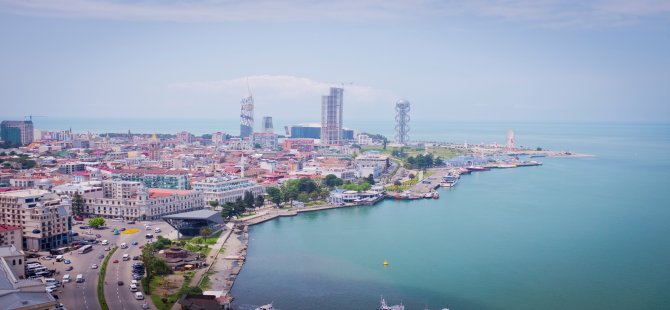 Karadeniz’de Akdeniz Esintisi Yaratan Şehir; Batum