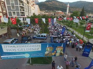 Manisa Büyükşehir’den 2 Bin Kişilik İftar