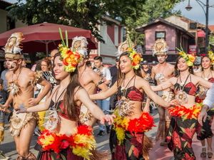 Bursa'da Rio Karnavalını Aratmayan Görüntüler